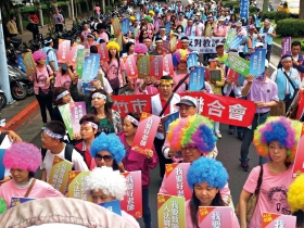 體制內改革》落實評鑑 考績別再人人甲等 老師也要被評分 表現太爛就淘汰