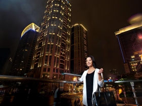 學習致富力》陳韻佳與仲介博感情 勤看房挑便宜 30K粉領年收飆20倍