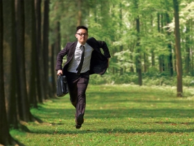 他不是唯一想成功的人  但只有他做到… 多一分堅持拚出三倍成績