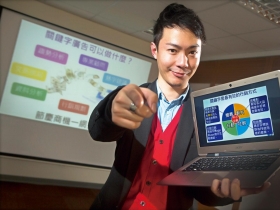 颱風天跑客戶 練演講直至「倒嗓」才停 他從22Ｋ起步 要在30歲存到百萬