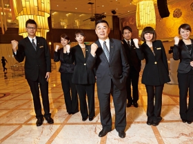 每年服務一千四百對新人 營收二十億元的婚宴王國 婚禮像辦星光秀 典華搶「精緻」商機