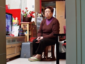 文林苑兩周年》 同意戶老弱病殘 已有近半放棄都更 王家自拆組合屋 同意戶還在等解套