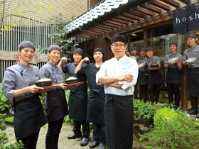 從善待員工做起 實踐「利他」精神 嚴心鏞 助弱勢孩子傳遞「感動服務」