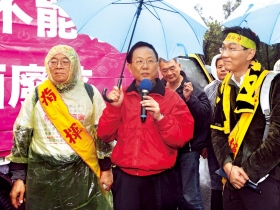 台北市長三強鼎立？ 丁守中民調竄起 連勝文腹背受敵