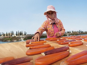 無與倫比的細緻黏牙感 極品烏魚子 橙黃美味趁鮮嘗