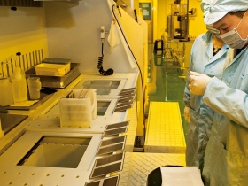 體質佳、獲利穩 卻被市場忽略 台股修正 從十七檔被低估個股尋寶