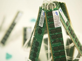 ＤＲＡＭ谷底翻身》價格持續上漲、供貨吃緊 ＰＣ 品牌廠的考驗正要開始