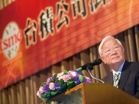 選股三主軸：績優股、追夢股、新掛牌股 台股先蹲後跳 下半月漸入佳境