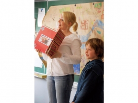 父母必修》成績之外的世界更值得探索 培養孩子「帶著走」的能力