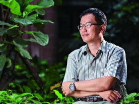 一篇學術論文讓大財團槓上小教授 鬧到國際 台塑三度興訟也要告到底的男人