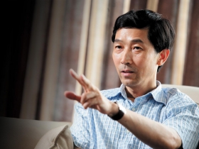 炒完全球 炒台灣