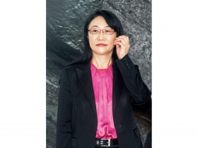 鋼鐵人不敵內鬼 王雪紅難解宏達電內鬥