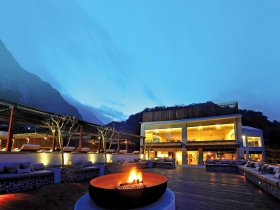 太魯閣晶英酒店》群山環抱 綠水繚繞 在峽谷裡 與藝術相遇