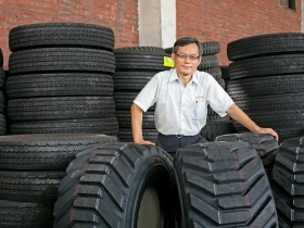 「勇哥」改行賣輪胎 「劉媽媽」轉念買燕窩 政府連出重手 炒房大咖忙轉型