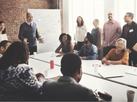 重人情的你得多問  求表現的你要放手 摸透這兩種員工  就能輕鬆管好公司