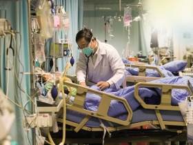 每周工時一二三小時    看診醫療品質低落