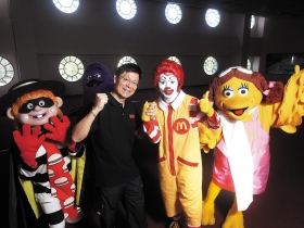 總裁坐冷板凳十八個月  再上高峰