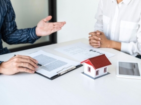 房仲業務員舞台上也有完美演出