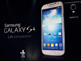 供應鏈恐崩潰 面板失先機 三星新一代機皇來了 卻埋下兩大隱憂