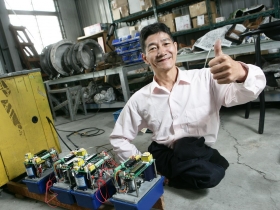 不認乞丐命  用智力拚出千萬財富