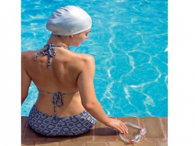 游泳戴錯鏡 視差、暈眩易上身 選對泳鏡 水中消暑不傷眼