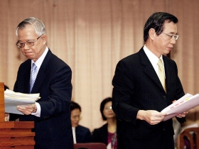 檢討制度　匯率不該由央行獨斷