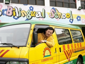 每周瀏覽上千家公司月線圖 娃娃車司機用強勢股算股法 三年賺600萬