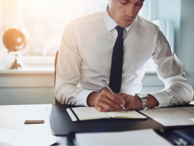 勤做筆記   4年成就千萬身價