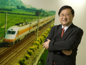 從鐵路運輸變身房產開發商》台鐵副局長張應輝　台鐵推動都更奮力一搏！