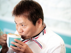 以山為師的興櫃股王 戴勝益