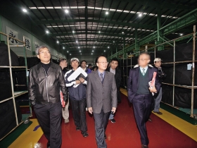 抓準產業動向  門僮也能變股市大戶