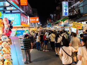 一家店做五種生意  大賺流行財