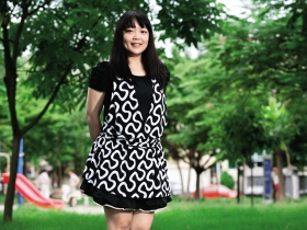 陳姵伊用一百萬元年賺四十萬元