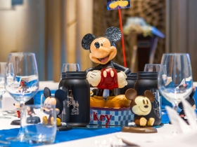 「老人」勿進的冒險國度