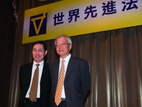 季報全解讀》科技股以觸控族群表現最整齊 世界、岱稜、谷崧 籌碼面佳逢低可布局