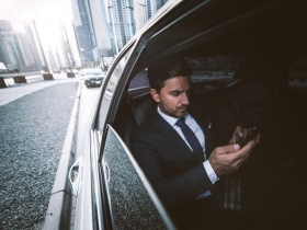 生活中的小事 富豪致富的大事