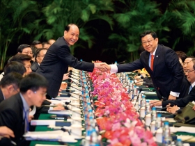 「服貿協議」蠻幹 沒評估沒溝通 就說「一定好」 一紙黑箱協議 決定台灣服務業命運