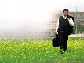 把冷門物件變金雞母  放牛班孩子翻身店面王