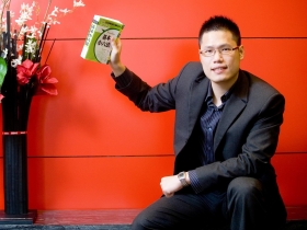 貧民律師拚命賺  兩年躋身千萬富翁