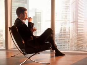 五六％受訪者：我要變有錢！