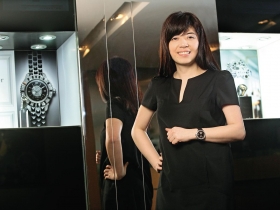 不放棄、不妥協小職員八年坐上大位