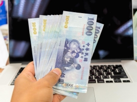 給他一百萬  學會量入為出過生活