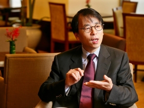 謝國忠：擠破房市泡沫是帖苦口良藥