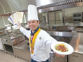 證照打通任督二脈 小廚子變一代宗師