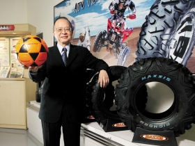 陳榮華：不國際化就回家吃自己！