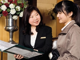 用五星級飯店的細心搶搭豪宅熱門職缺