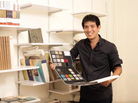 網路新貴堅持十八歲熱血闖出千萬商機