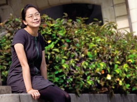 長抱「黃金十檔」開名車住千萬宅