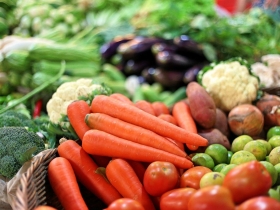 攝取十蔬果   疾病遠離我