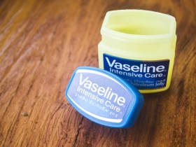 乾燥剋星  凡士林